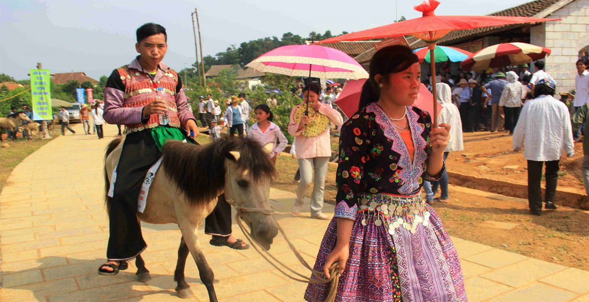 Bac Ha Market Day Tour